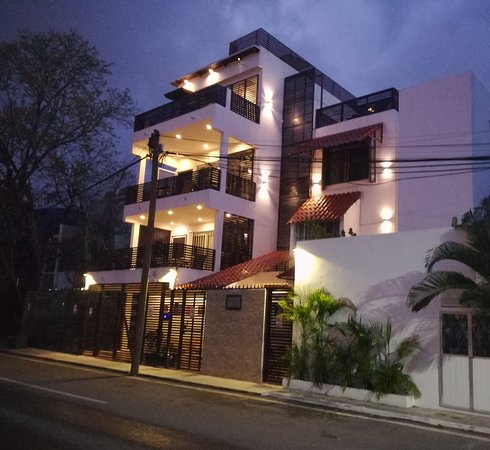 playa del carmen transfer to Casa Fausta by Sail